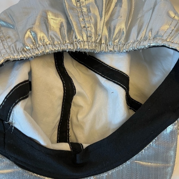 Silver disco adult hat cap. 22 inches around, unlined , top covered button - Picture 4 of 4